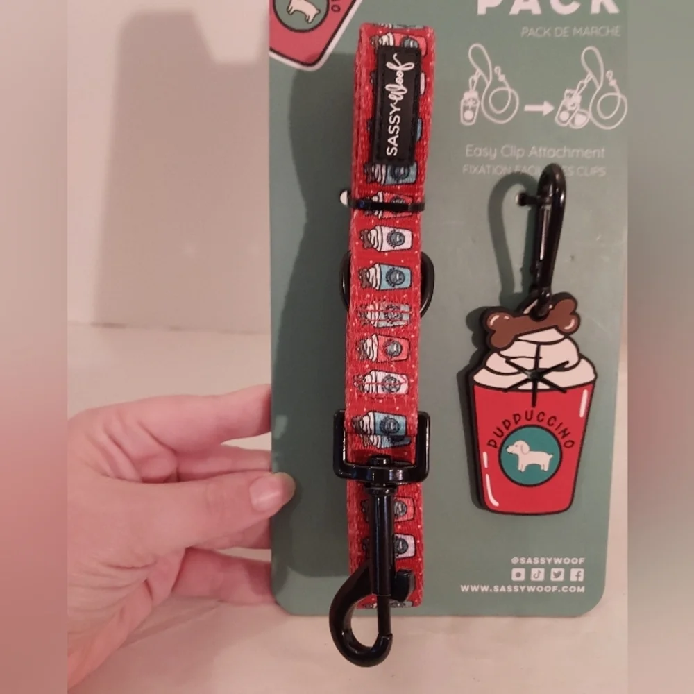 NEW Sassy Woof - Walkie Pack (Leash & Potty Pal) - Red Puppuccino